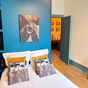  Apartment Signature Art Deco